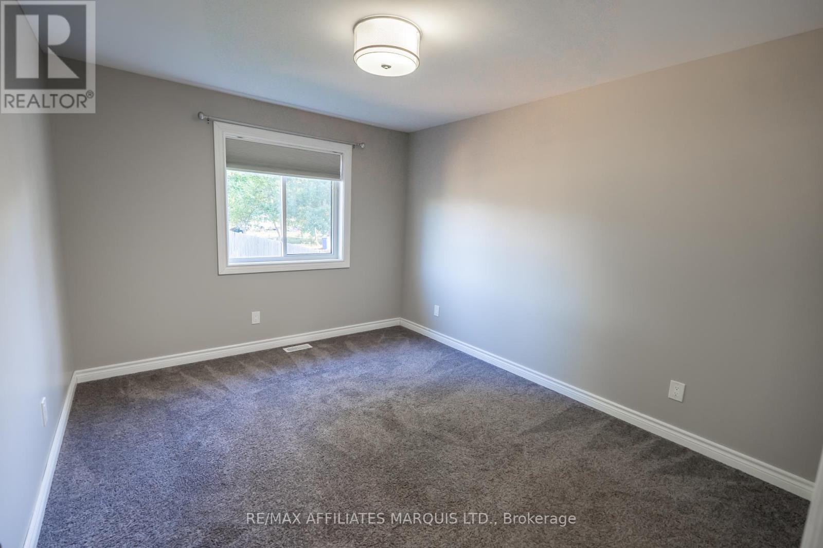 2302 Tollgate Road W, Cornwall, Ontario  K6H 5R6 - Photo 8 - X12414031
