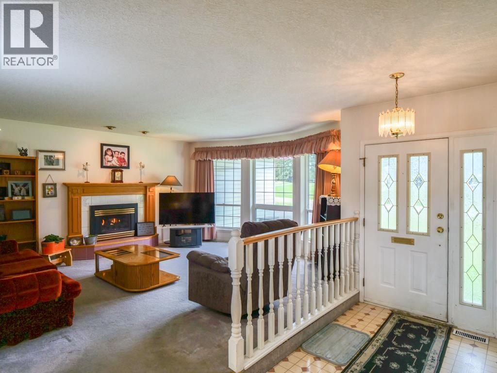 1002 Maple Heights Road, Quesnel, British Columbia  V2J 3X3 - Photo 9 - R3049947