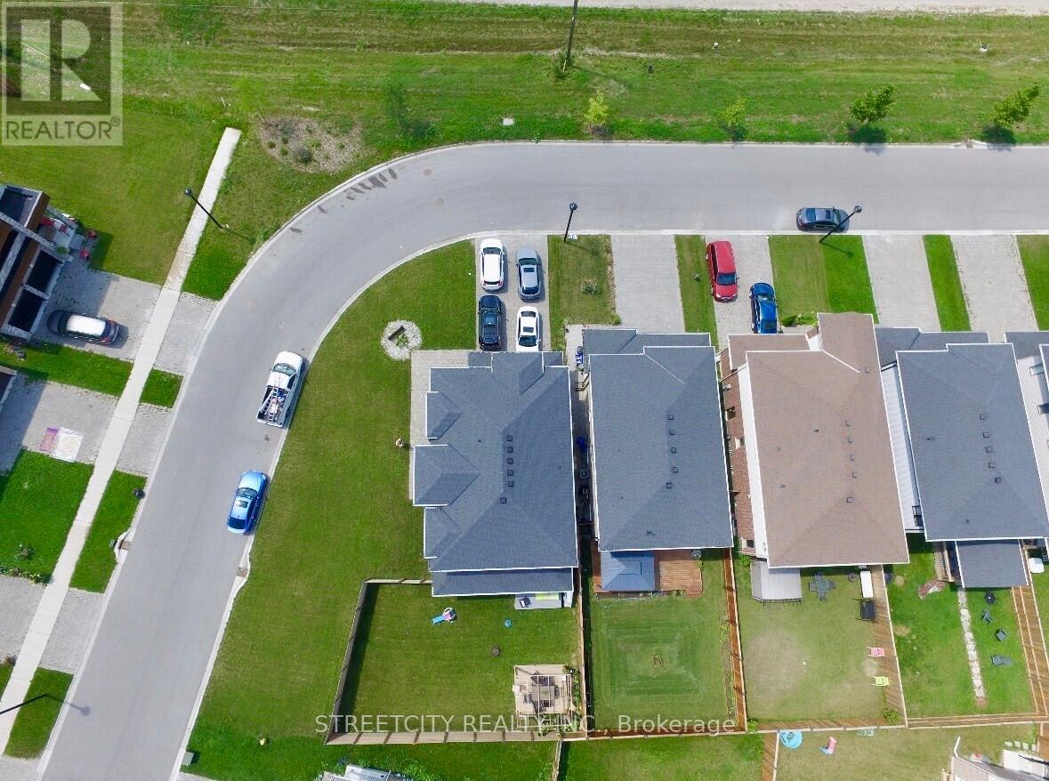 1616 Henrica Avenue, London North, Ontario  N6G 0Y1 - Photo 9 - X12362710