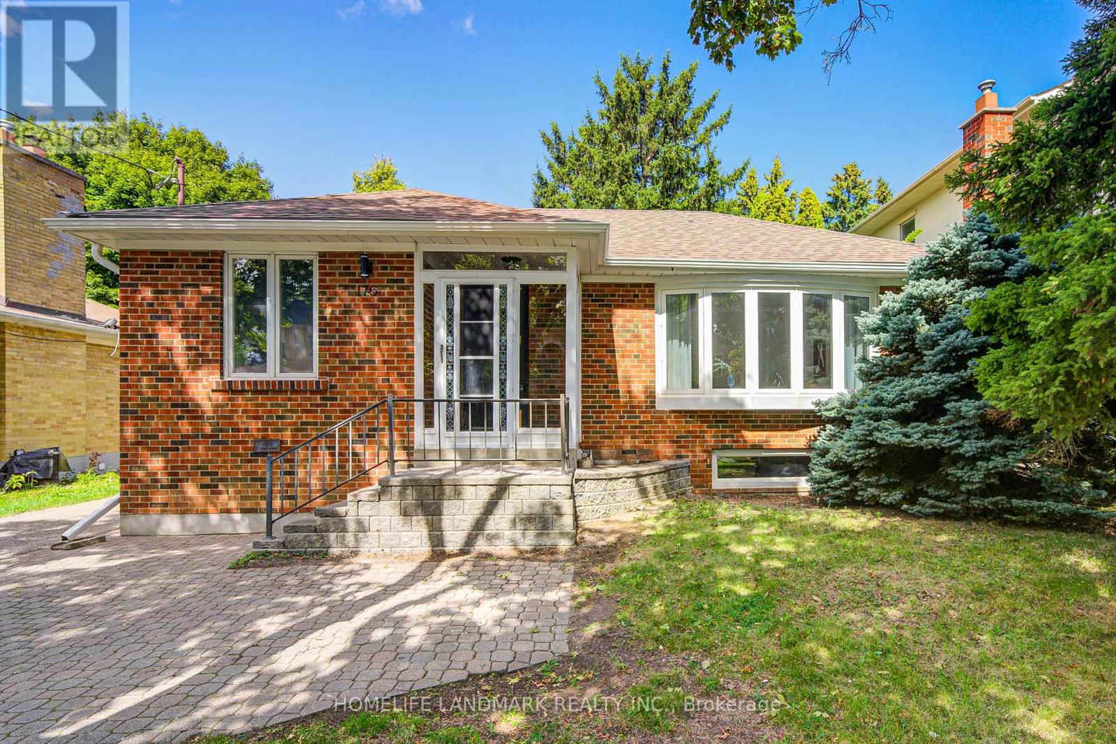 176 MCKEE AVENUE, Toronto, Ontario