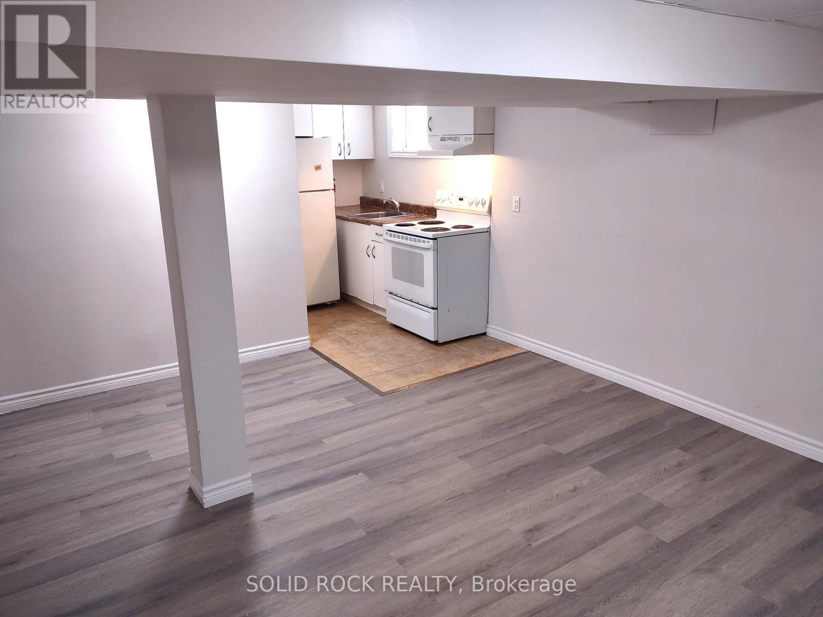 Unit #1a - 1254 Dorchester Avenue E, Ottawa, Ontario  K1Z 8E6 - Photo 2 - X12414050