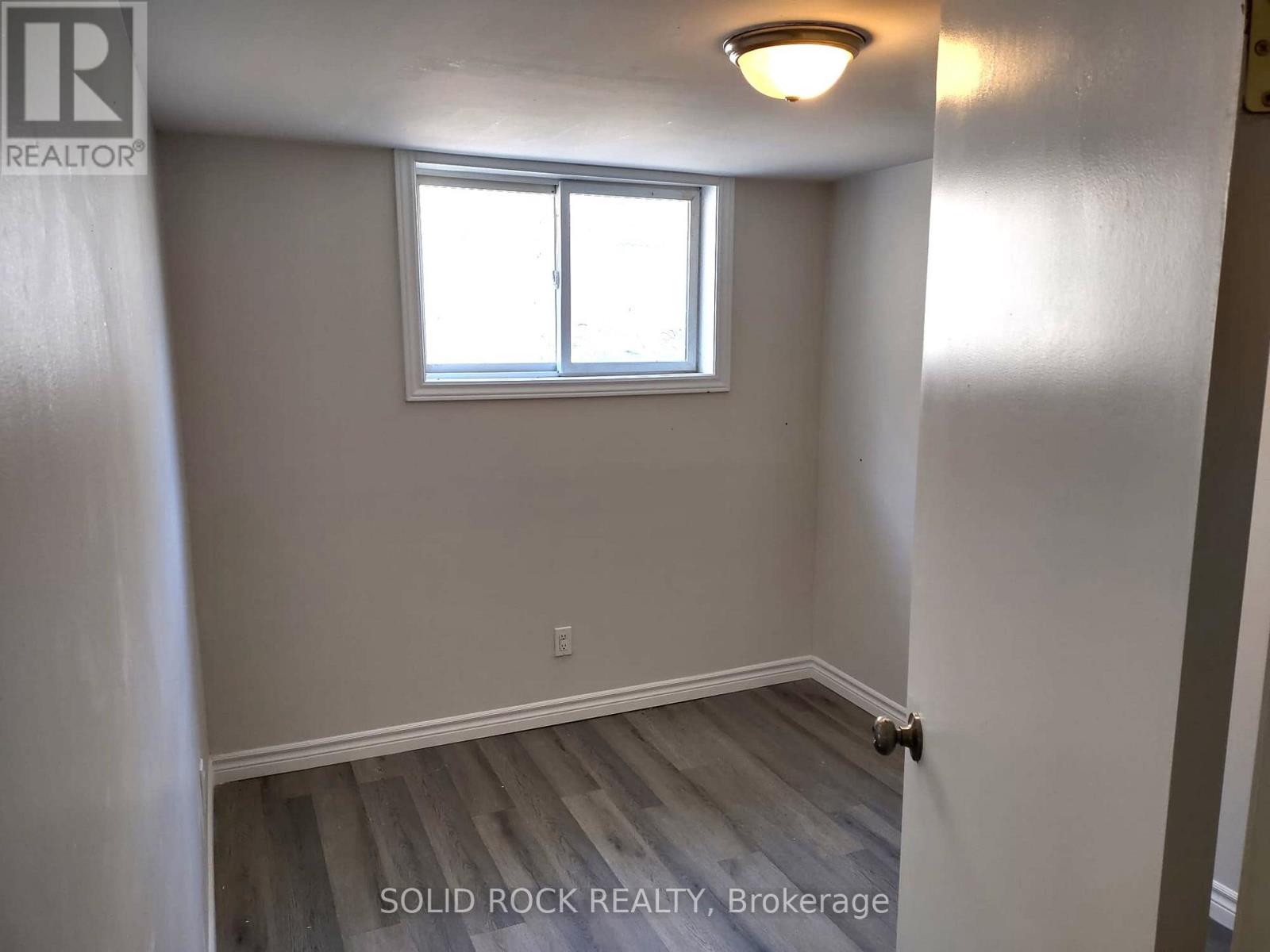 Unit #1a - 1254 Dorchester Avenue E, Ottawa, Ontario  K1Z 8E6 - Photo 8 - X12414050