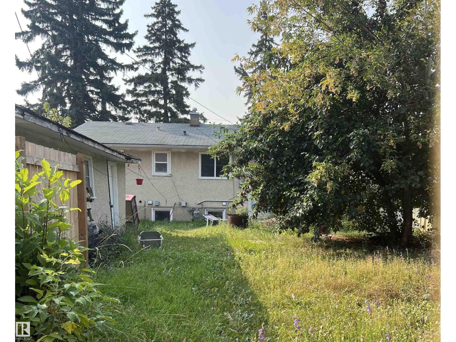 13604 132 Av Nw, Edmonton, Alberta  T5L 3R7 - Photo 2 - E4458476