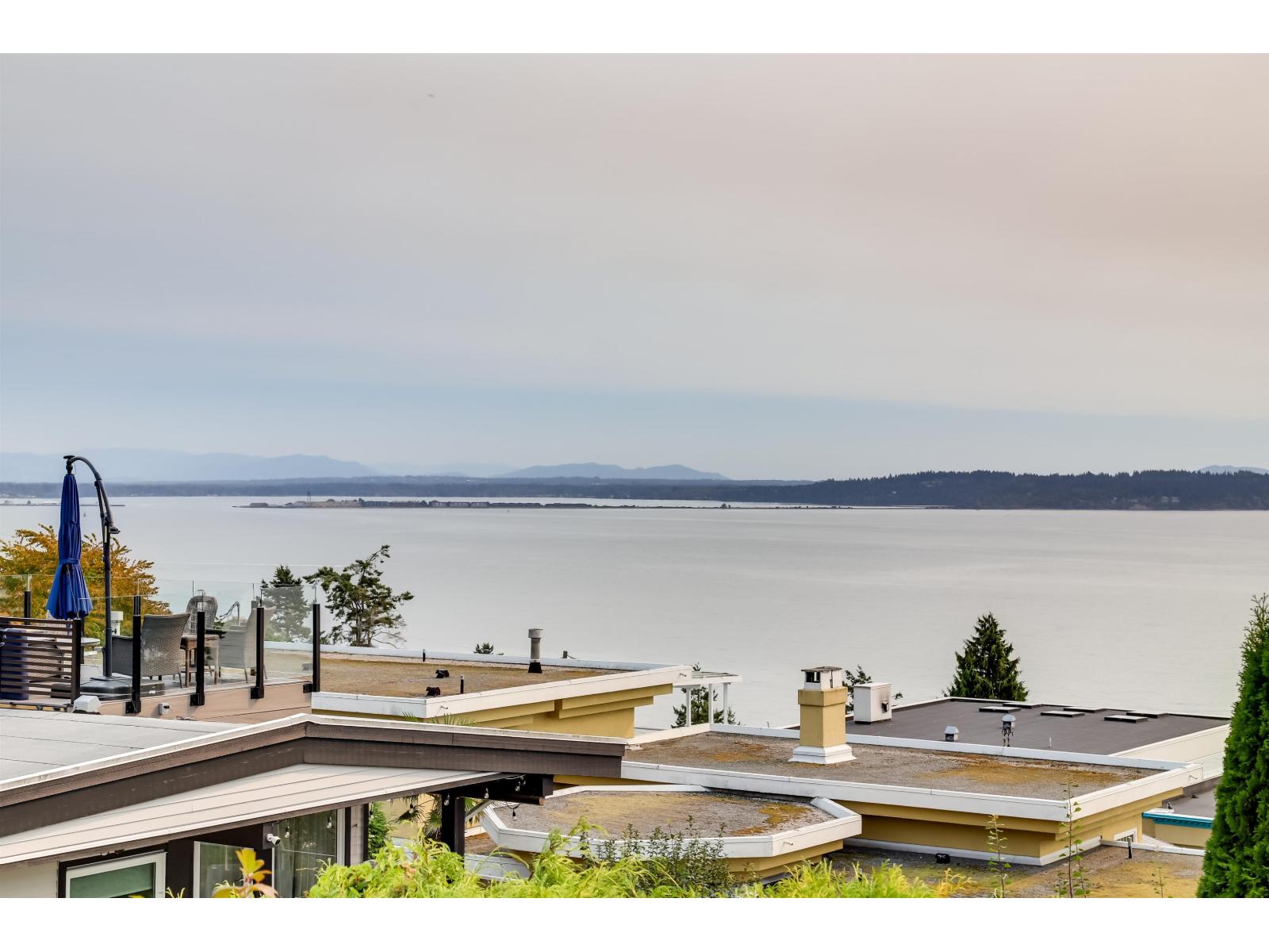 14366 Magdalen Avenue, White Rock, British Columbia  V4B 2X3 - Photo 5 - R3049630