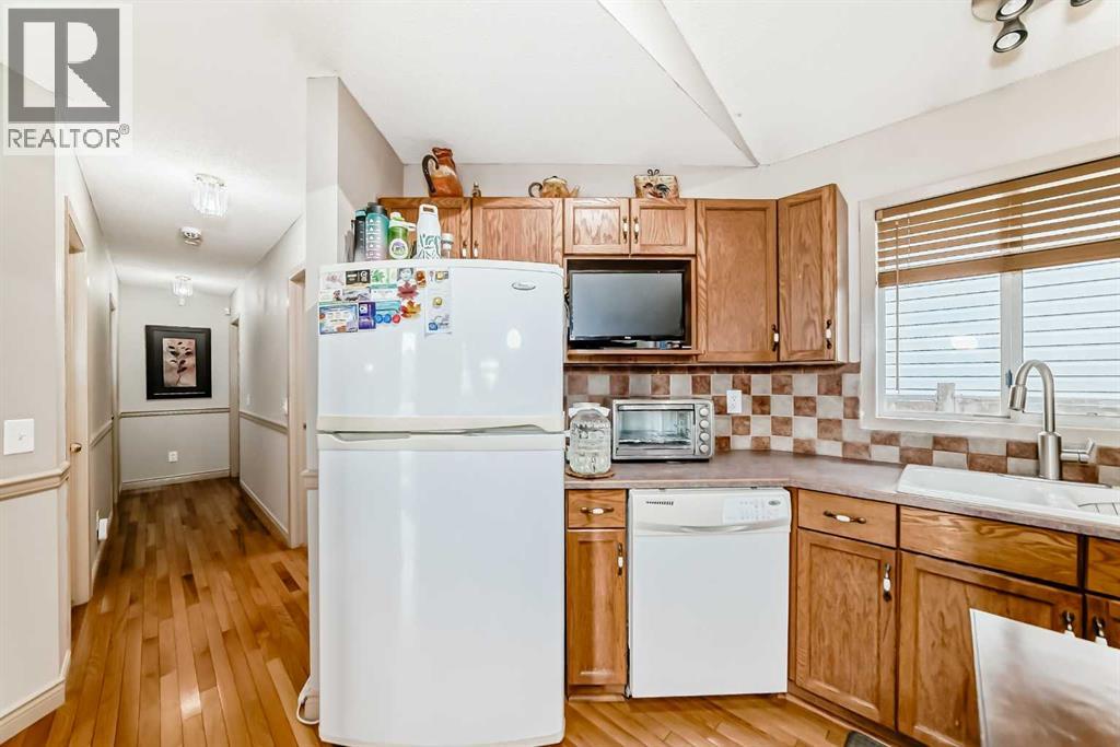 189 Applemead Close Se, Calgary, Alberta  T2A 7S6 - Photo 10 - A2256410