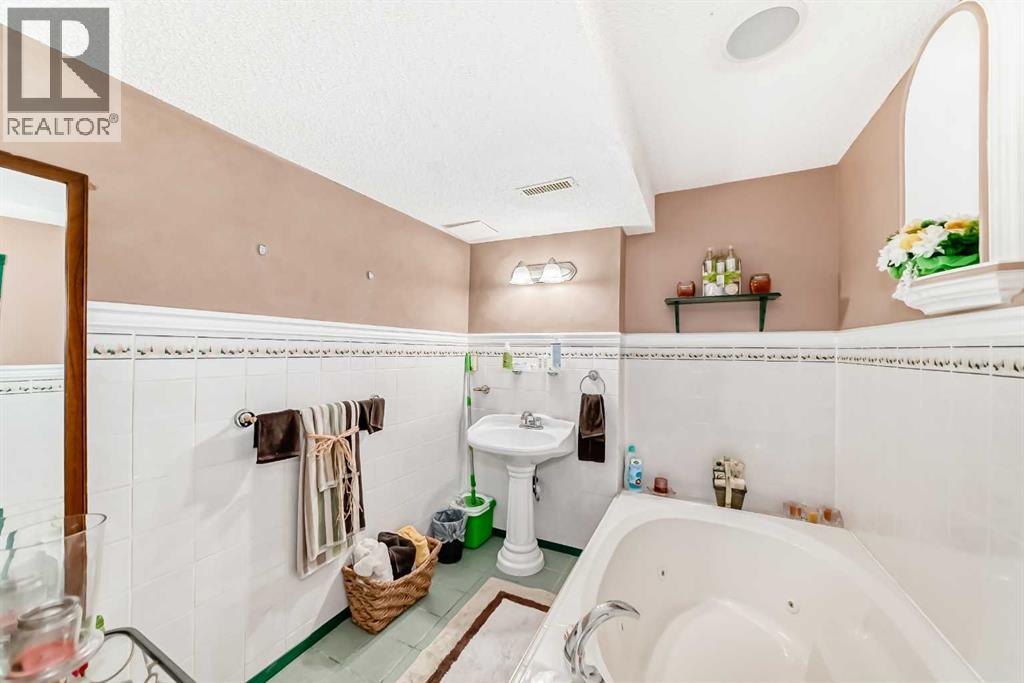 189 Applemead Close Se, Calgary, Alberta  T2A 7S6 - Photo 23 - A2256410