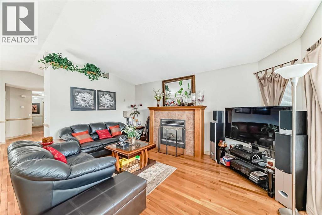 189 Applemead Close Se, Calgary, Alberta  T2A 7S6 - Photo 7 - A2256410