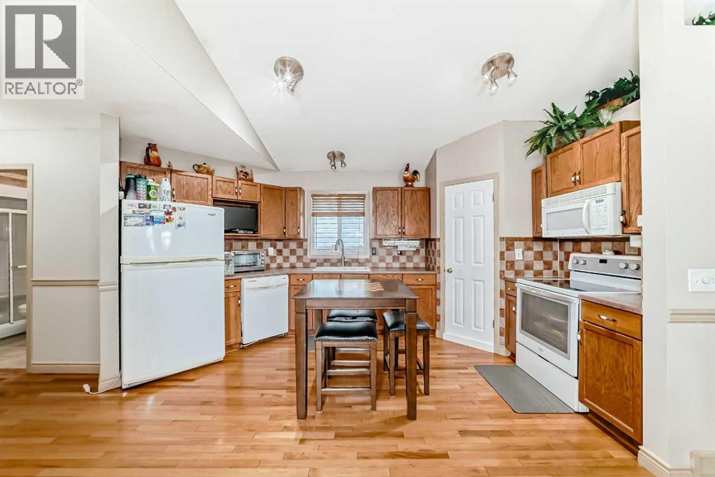 189 Applemead Close Se, Calgary, Alberta  T2A 7S6 - Photo 9 - A2256410