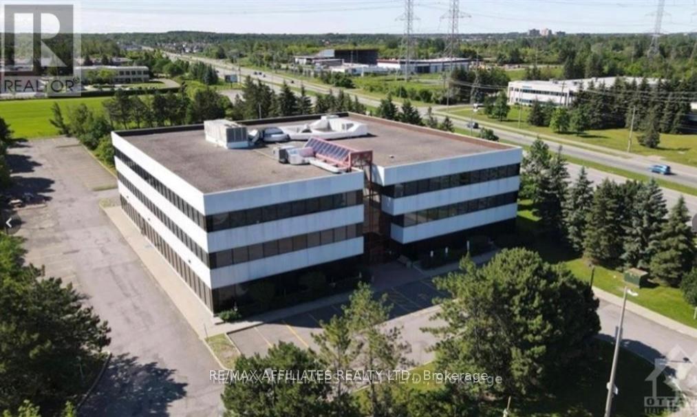 2465 ST LAURENT BOULEVARD, Ottawa, Ontario