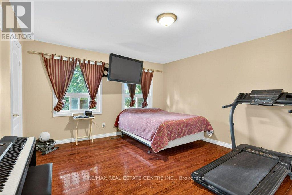 40 Colton Crescent N, Vaughan, Ontario  L4L 3L6 - Photo 25 - N12414070