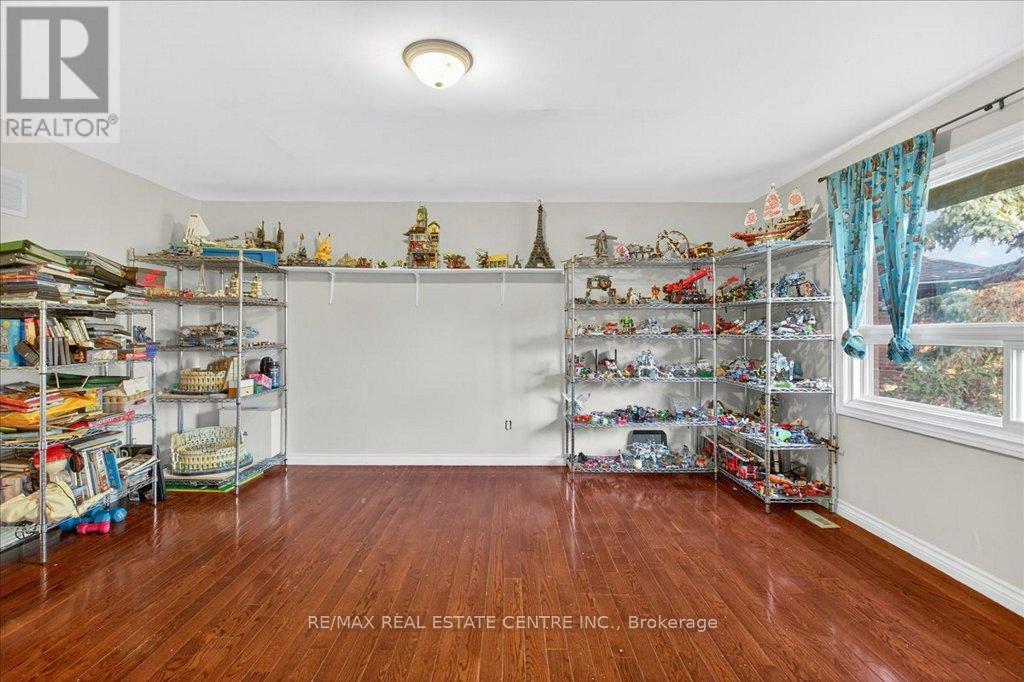 40 Colton Crescent N, Vaughan, Ontario  L4L 3L6 - Photo 28 - N12414070