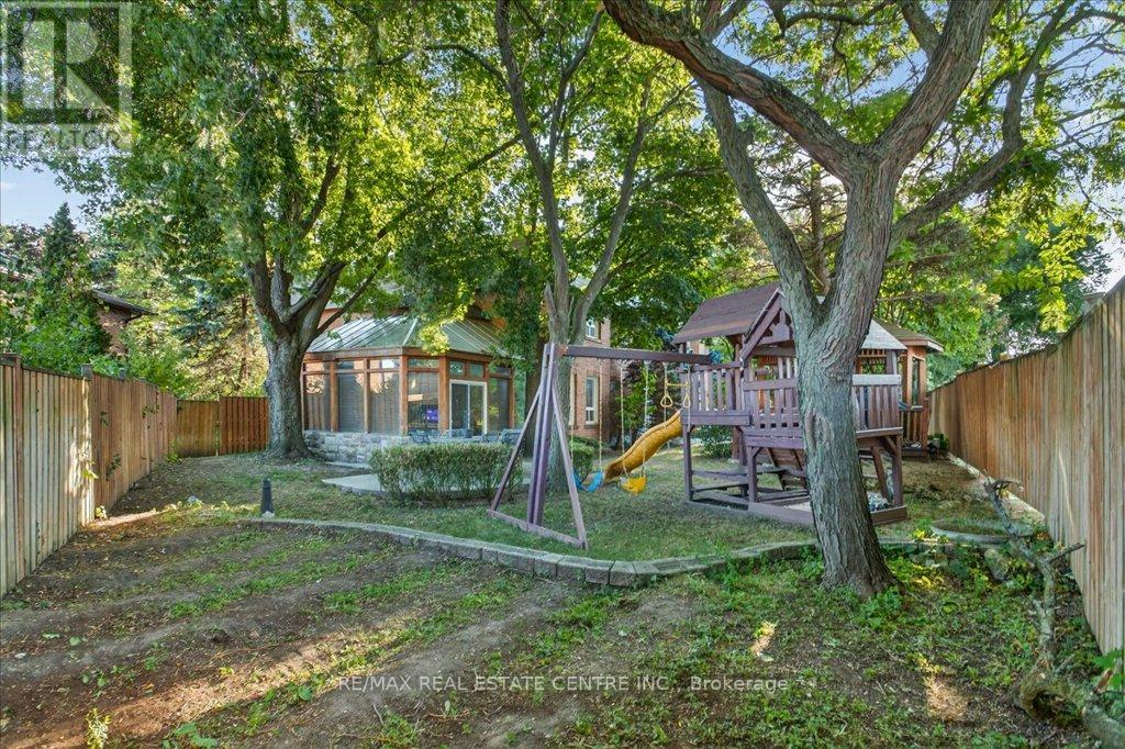 40 Colton Crescent N, Vaughan, Ontario  L4L 3L6 - Photo 37 - N12414070
