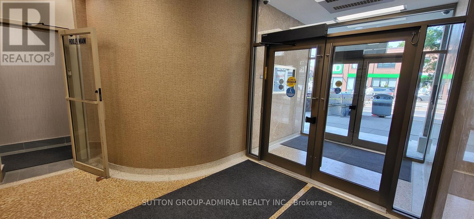 204 - 845 St Clair Avenue W, Toronto, Ontario  M6C 1C2 - Photo 26 - C12414084