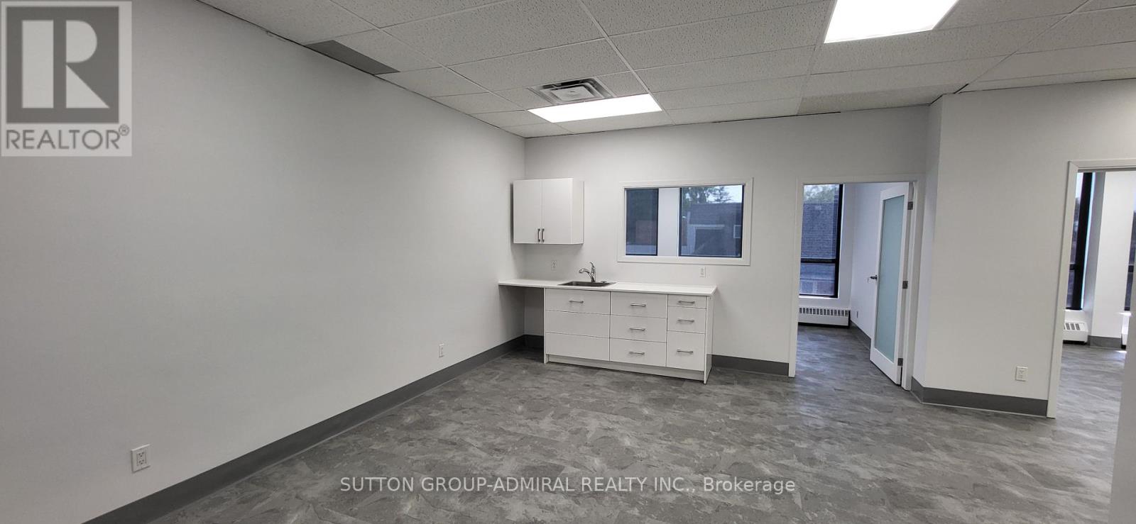 204 - 845 St Clair Avenue W, Toronto, Ontario  M6C 1C2 - Photo 5 - C12414084