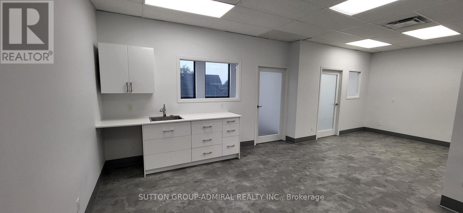 204 - 845 St Clair Avenue W, Toronto, Ontario  M6C 1C2 - Photo 8 - C12414084