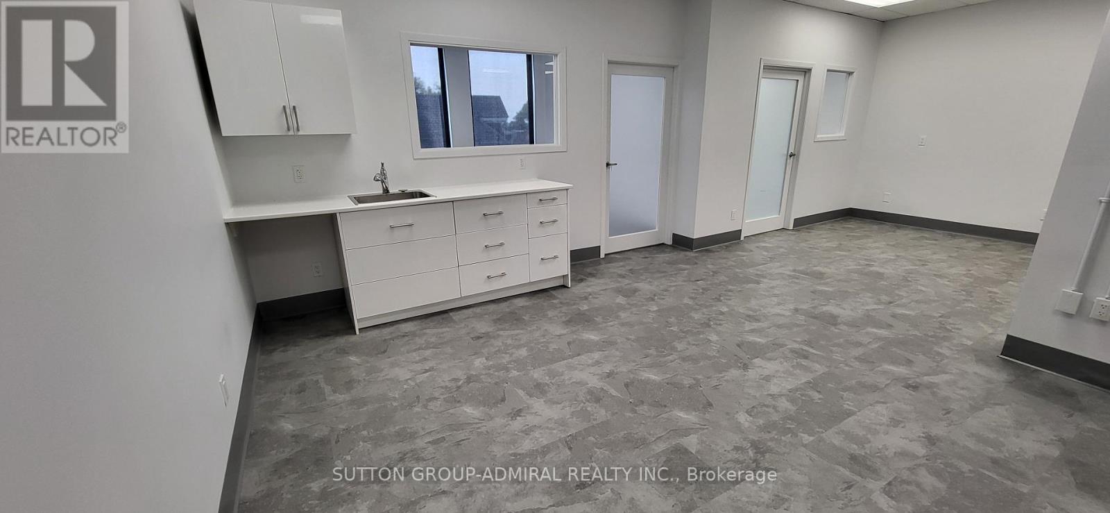 204 - 845 St Clair Avenue W, Toronto, Ontario  M6C 1C2 - Photo 9 - C12414084