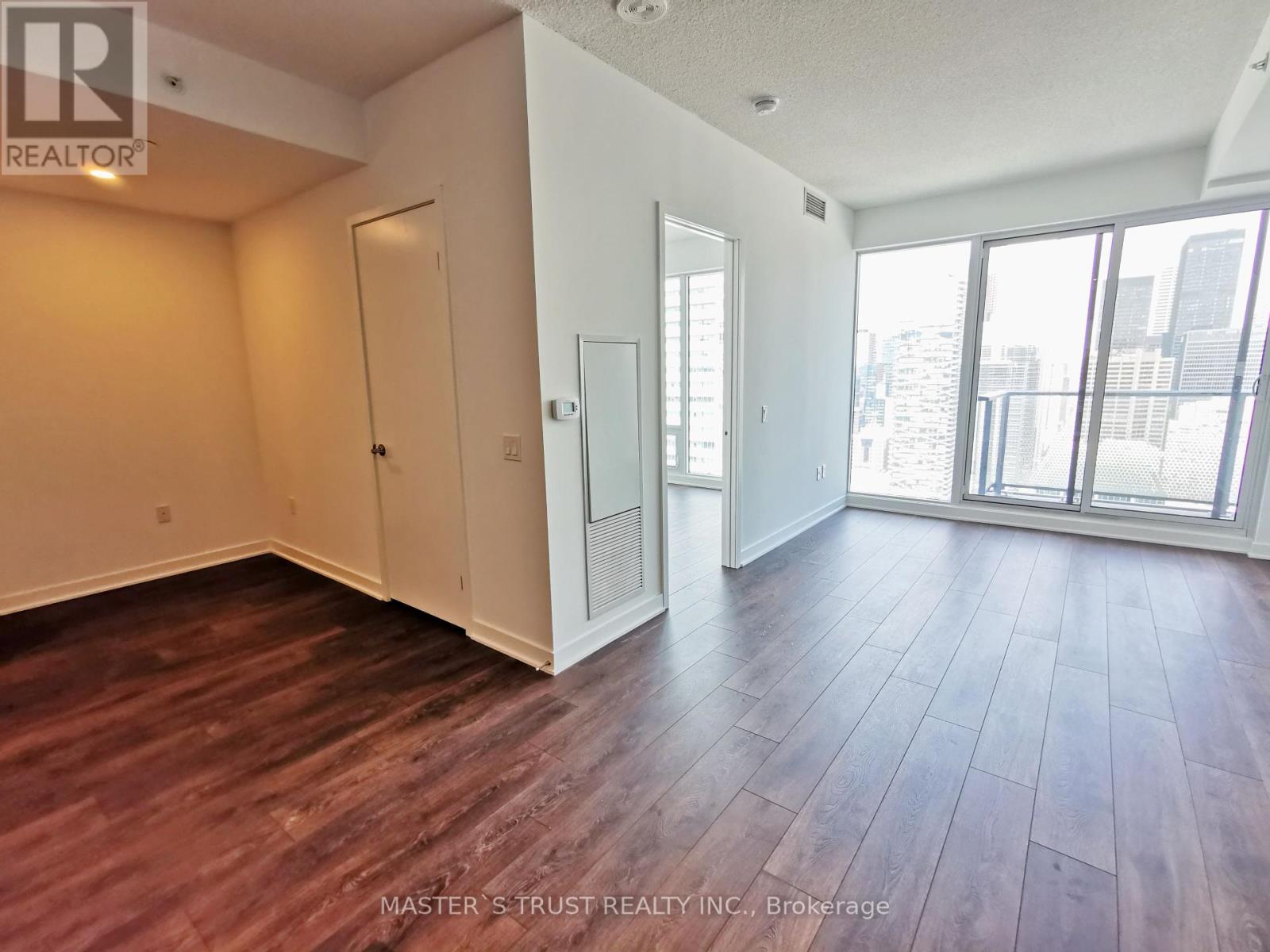 3909 - 125 Blue Jays Way, Toronto, Ontario  M5V 0N5 - Photo 3 - C12414088