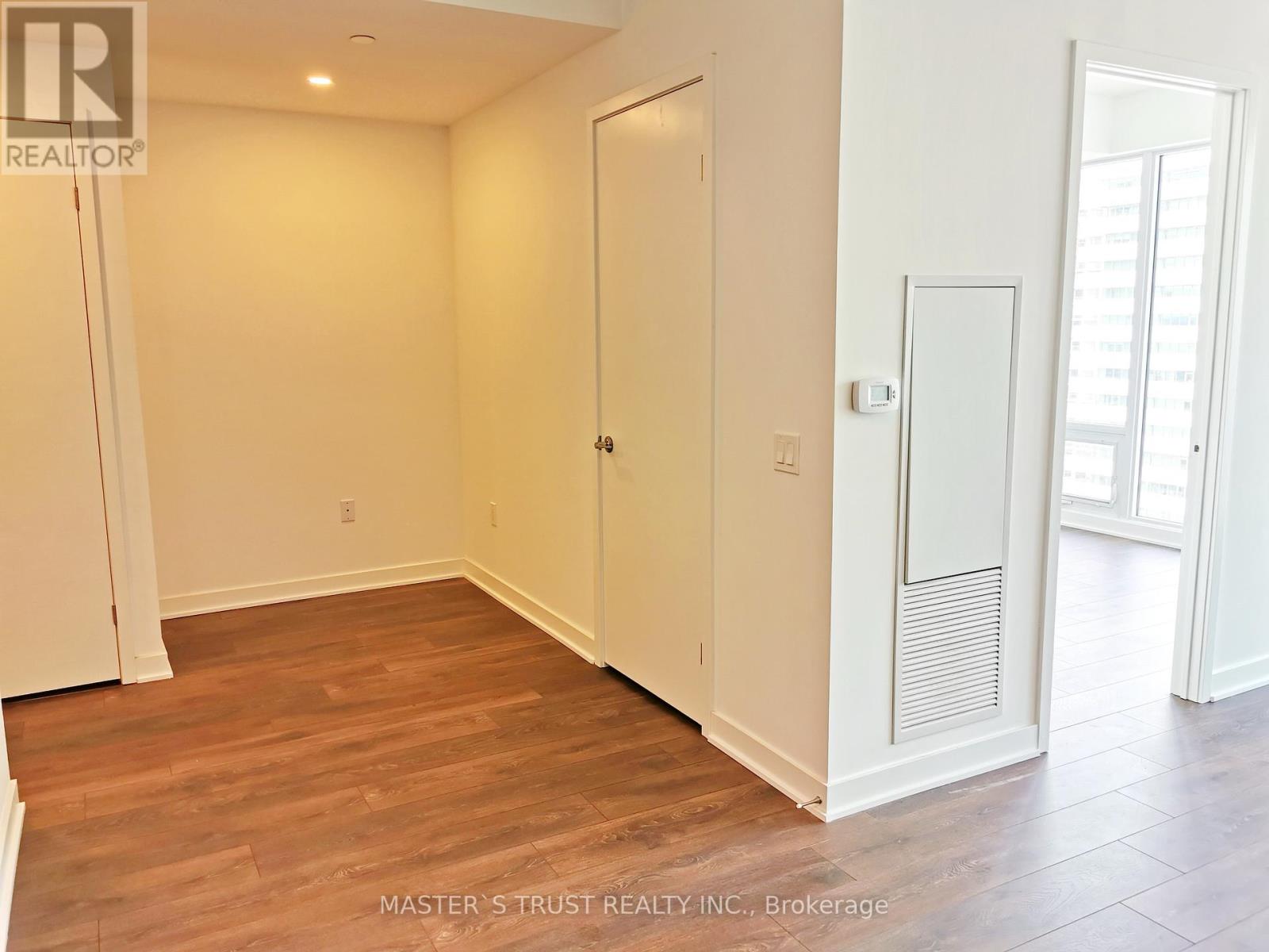 3909 - 125 Blue Jays Way, Toronto, Ontario  M5V 0N5 - Photo 4 - C12414088