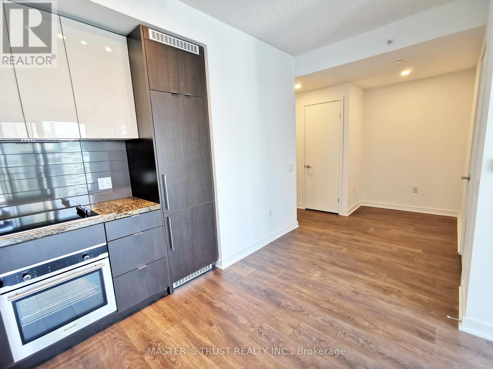 3909 - 125 Blue Jays Way, Toronto, Ontario  M5V 0N5 - Photo 6 - C12414088