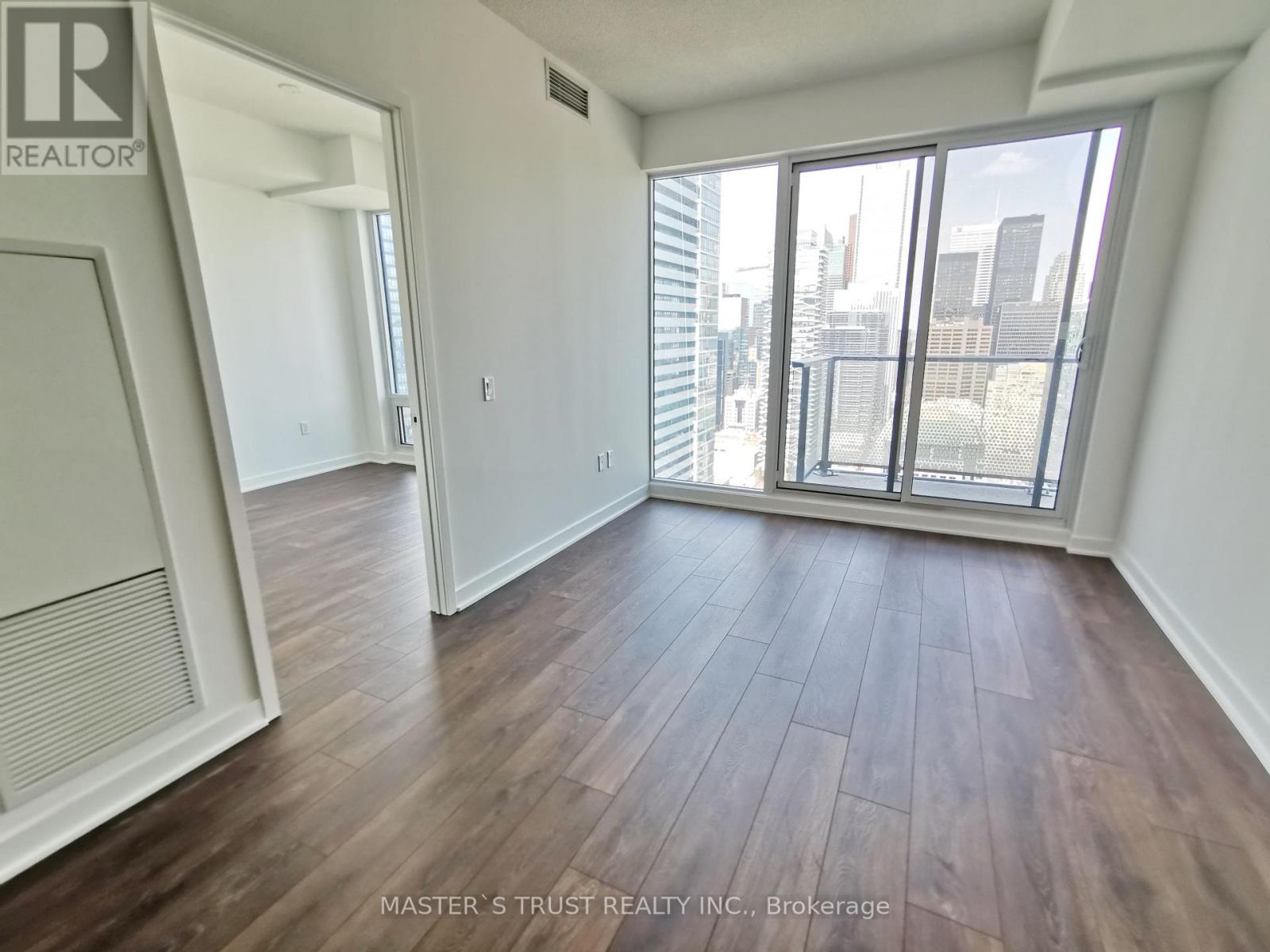 3909 - 125 Blue Jays Way, Toronto, Ontario  M5V 0N5 - Photo 8 - C12414088