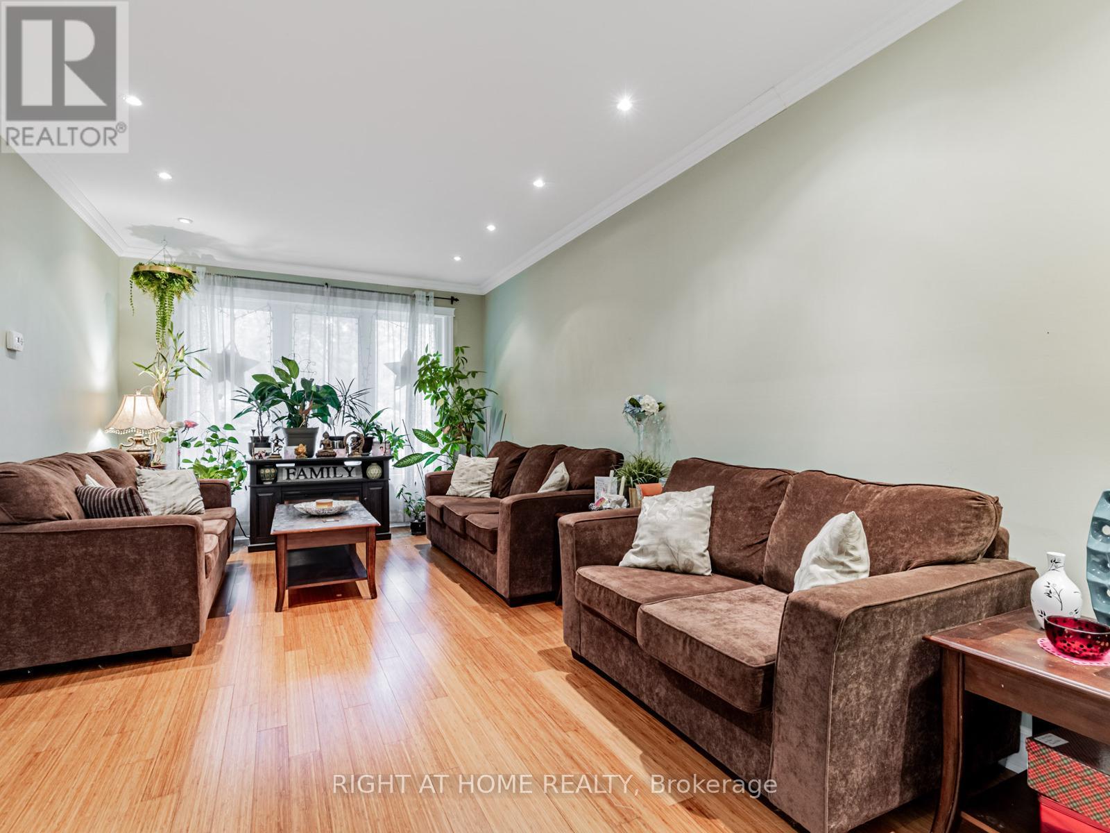 71 Satchell Boulevard, Toronto, Ontario  M1C 3B3 - Photo 2 - E12414079