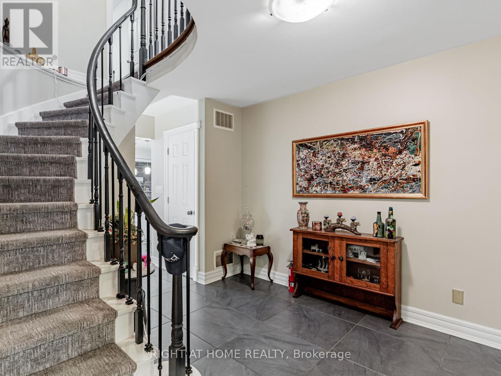 71 Satchell Boulevard, Toronto, Ontario  M1C 3B3 - Photo 5 - E12414079