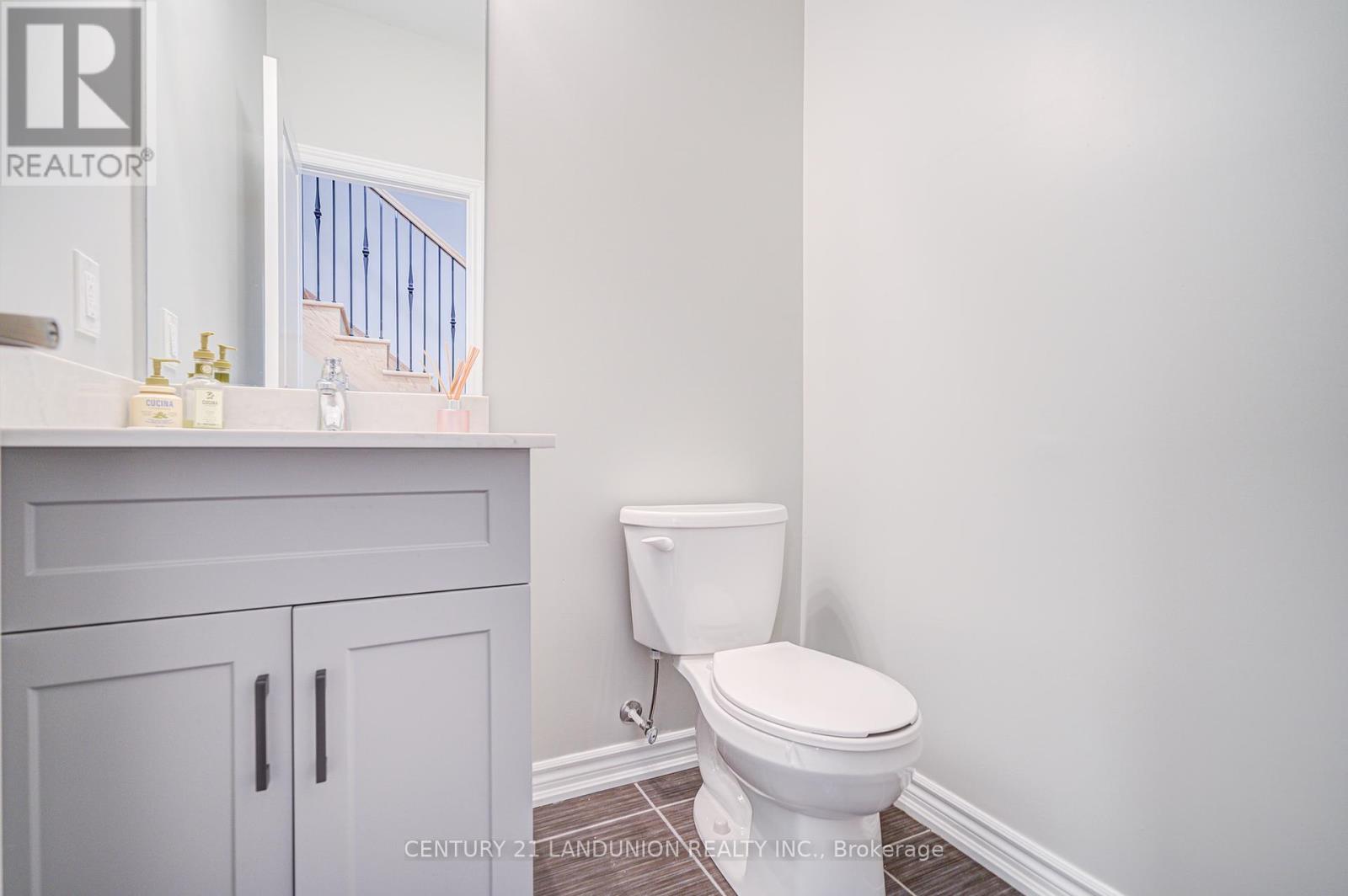 65 Puisaya Drive, Richmond Hill, Ontario  L4E 1L2 - Photo 17 - N12414082