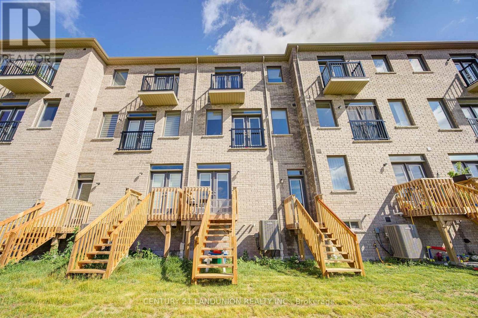 65 Puisaya Drive, Richmond Hill, Ontario  L4E 1L2 - Photo 35 - N12414082
