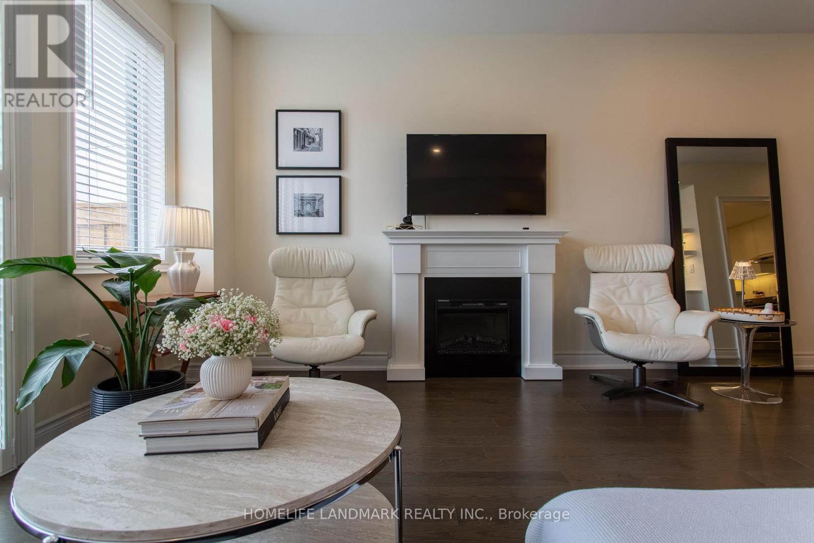 9 Mace Avenue, Richmond Hill, Ontario  L4E 1K8 - Photo 7 - N12414085