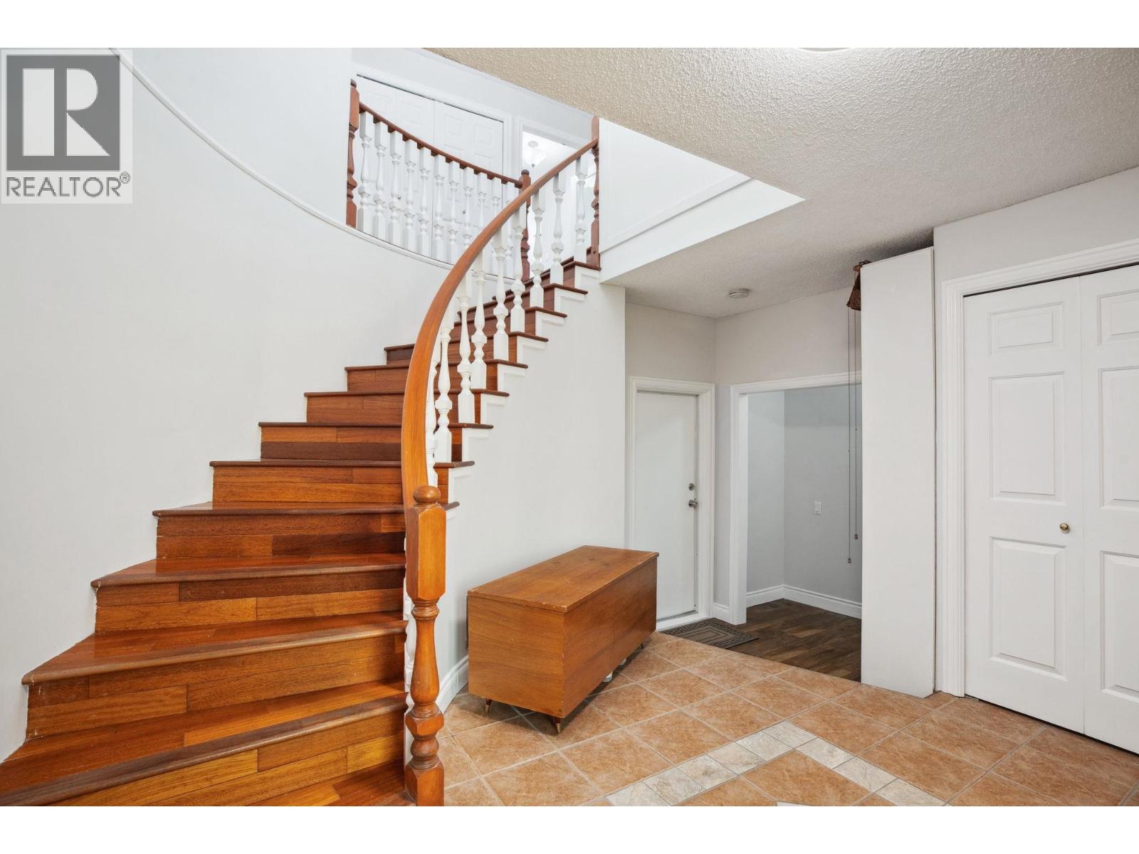 7347 Queenston Court, Burnaby, British Columbia  V5A 3M5 - Photo 24 - R3049482