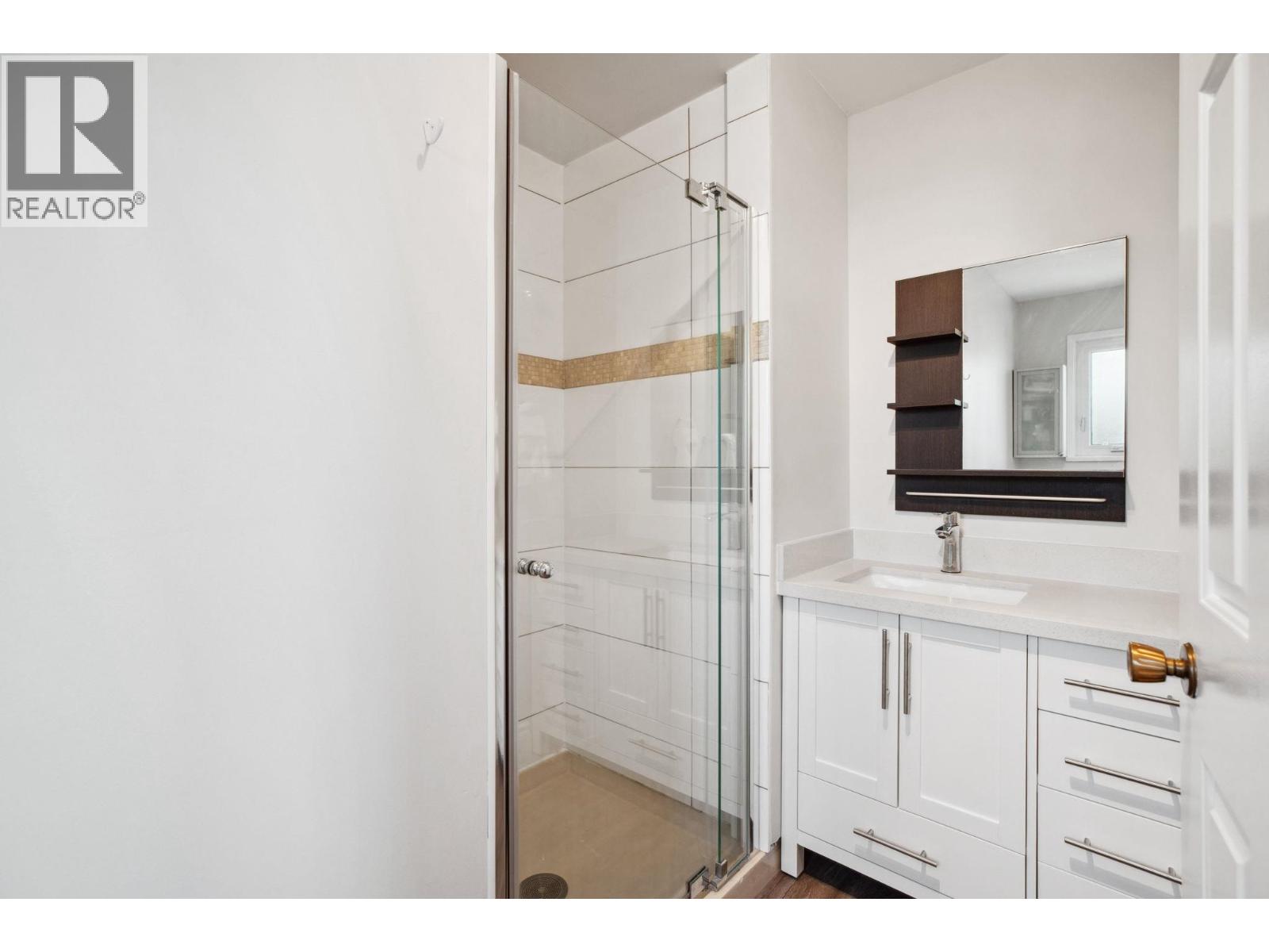 7347 Queenston Court, Burnaby, British Columbia  V5A 3M5 - Photo 11 - R3049482