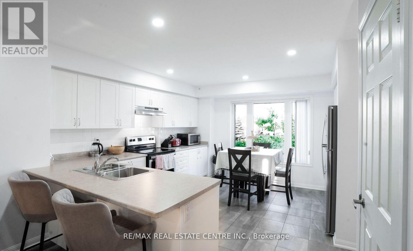 77 - 250 Sunny Meadow Boulevard, Brampton, Ontario  L6R 3Y7 - Photo 16 - W12414076