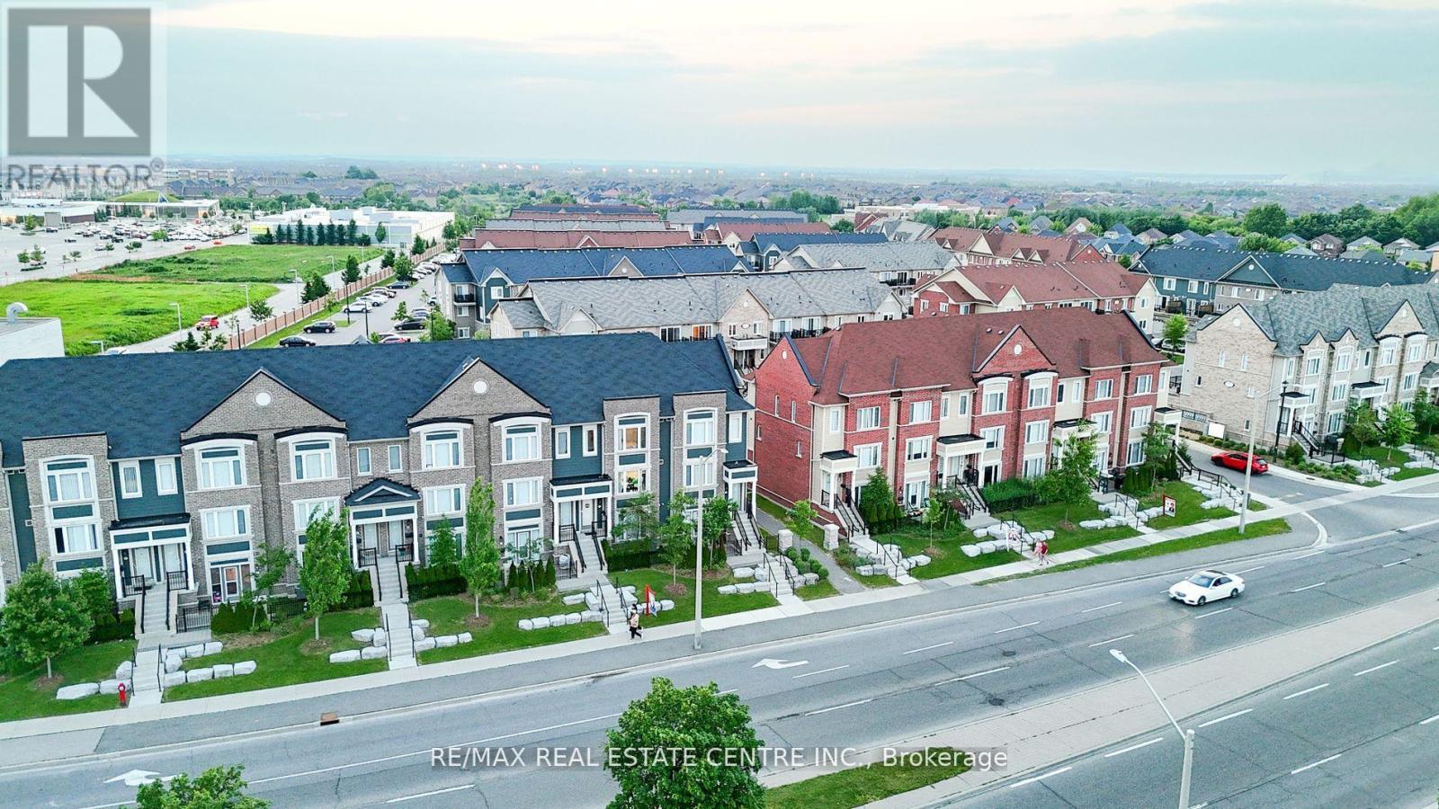 77 - 250 Sunny Meadow Boulevard, Brampton, Ontario  L6R 3Y7 - Photo 2 - W12414076