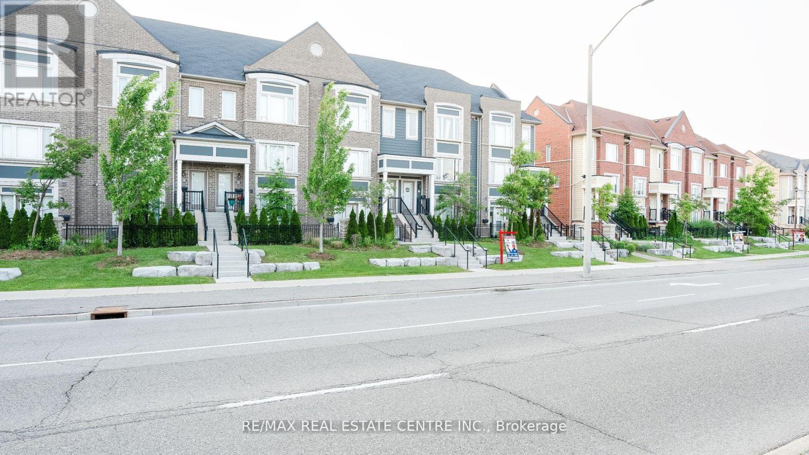 77 - 250 Sunny Meadow Boulevard, Brampton, Ontario  L6R 3Y7 - Photo 7 - W12414076