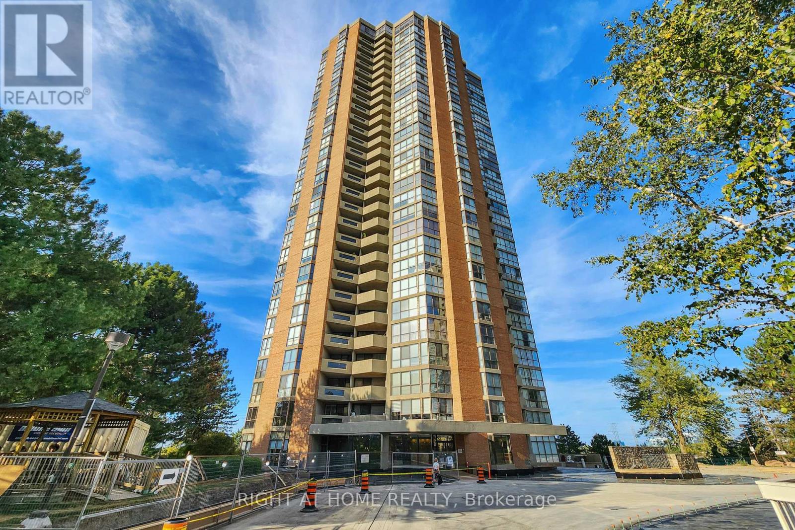 Ph1 - 85 Skymark Drive, Toronto (Hillcrest Village), Ontario  M2H 3P2 - Photo 50 - C12413055