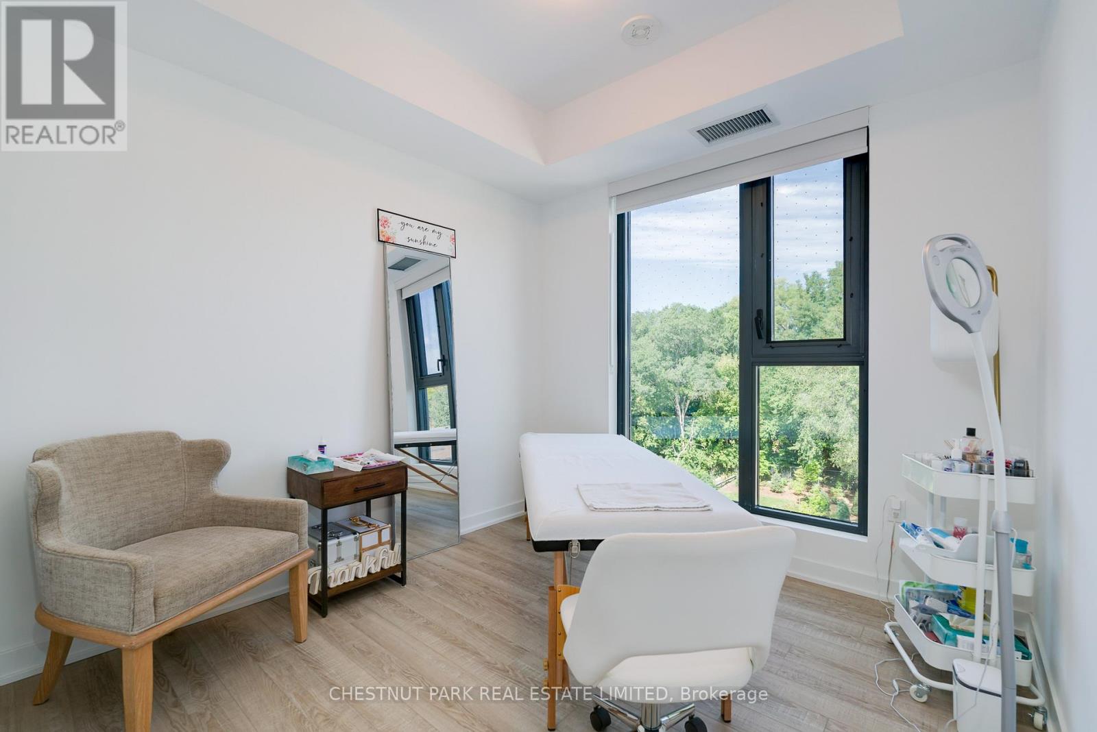 406 - 250 Lawrence Avenue W, Toronto, Ontario  M5M 1B1 - Photo 18 - C12414093