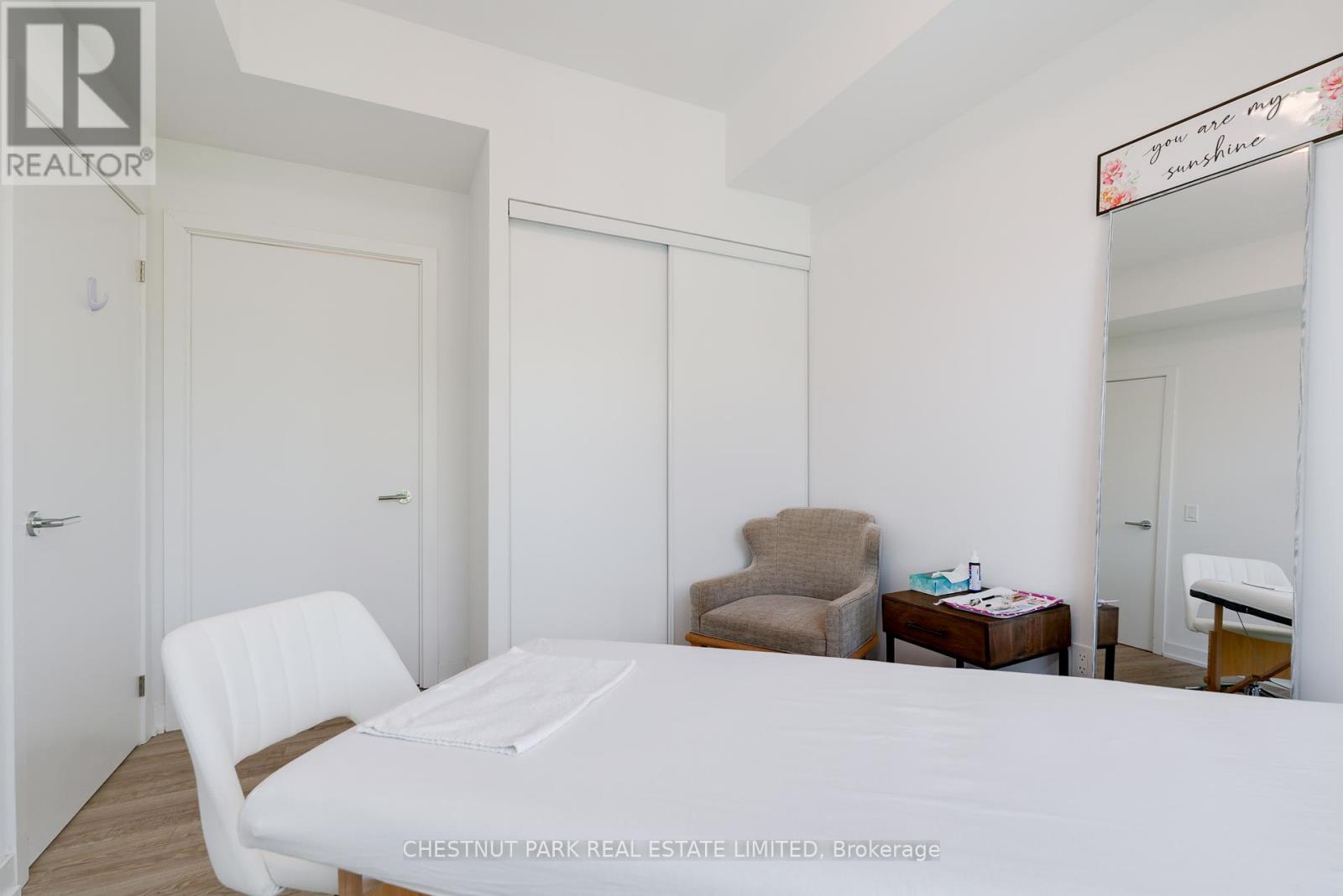 406 - 250 Lawrence Avenue W, Toronto, Ontario  M5M 1B1 - Photo 19 - C12414093