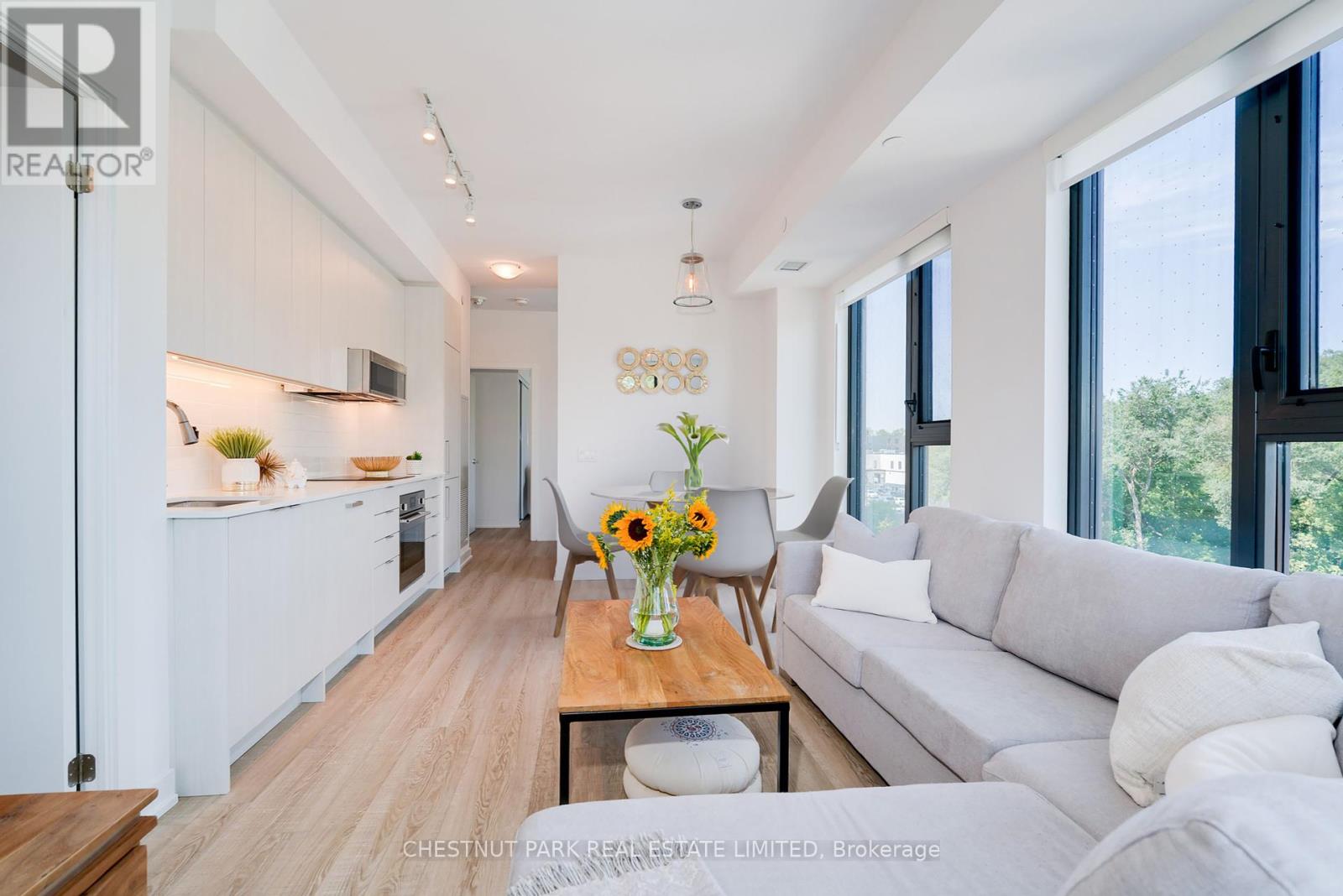 406 - 250 Lawrence Avenue W, Toronto, Ontario  M5M 1B1 - Photo 6 - C12414093