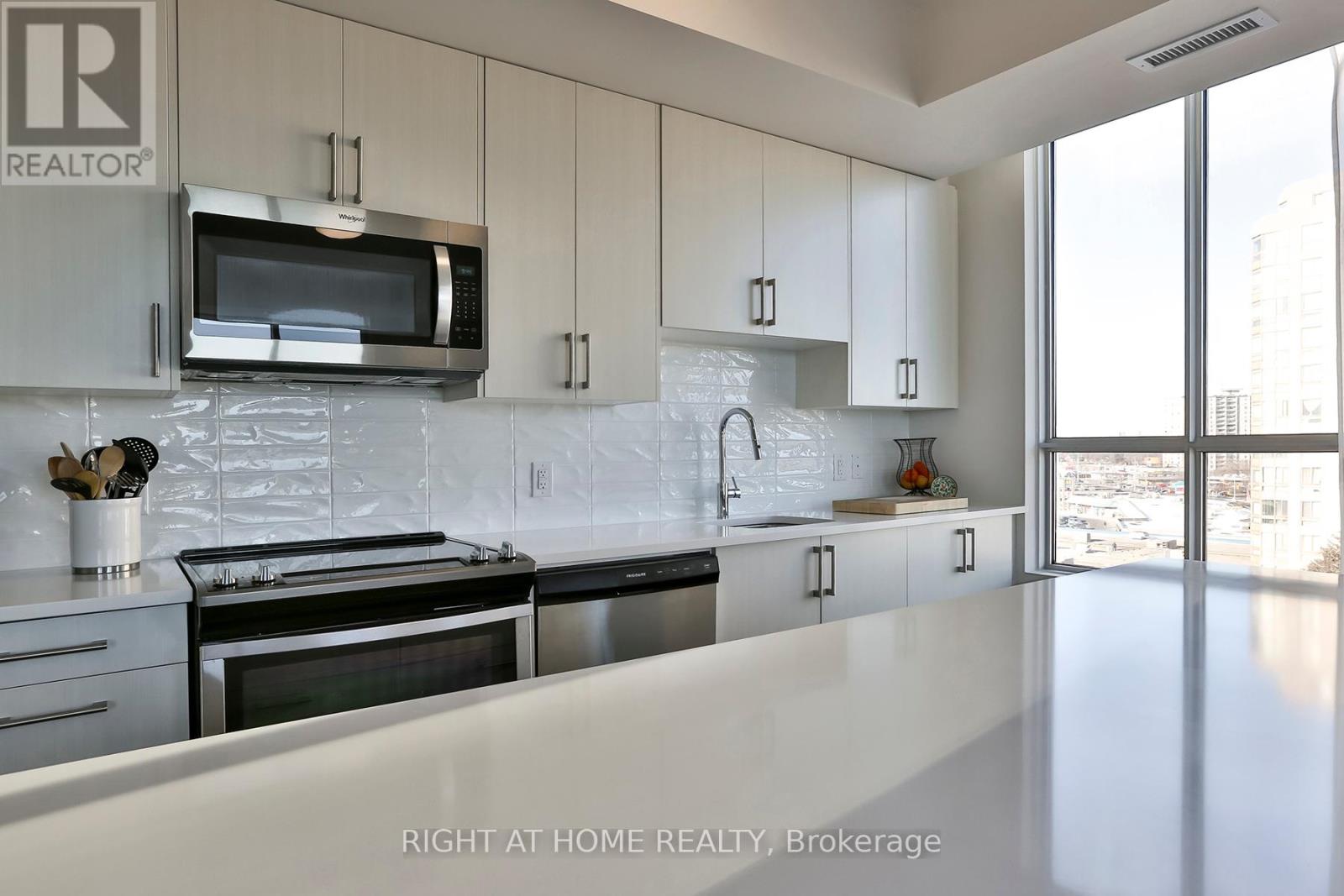 910 - 3655 Kingston Road, Toronto, Ontario  M1M 0E2 - Photo 6 - E12414117