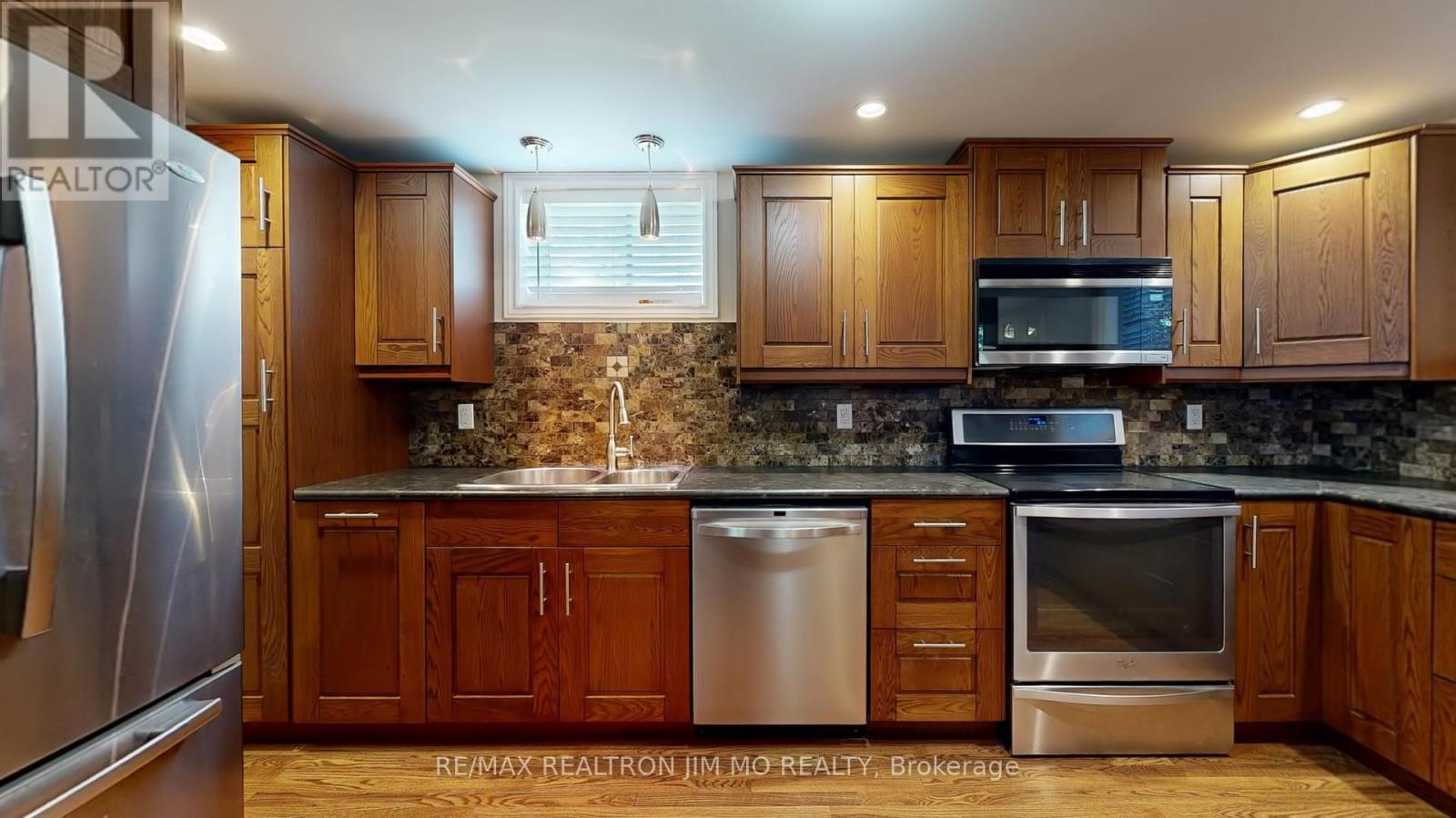 751 Sedore Avenue, Georgina, Ontario  L0E 1S0 - Photo 31 - N12414092