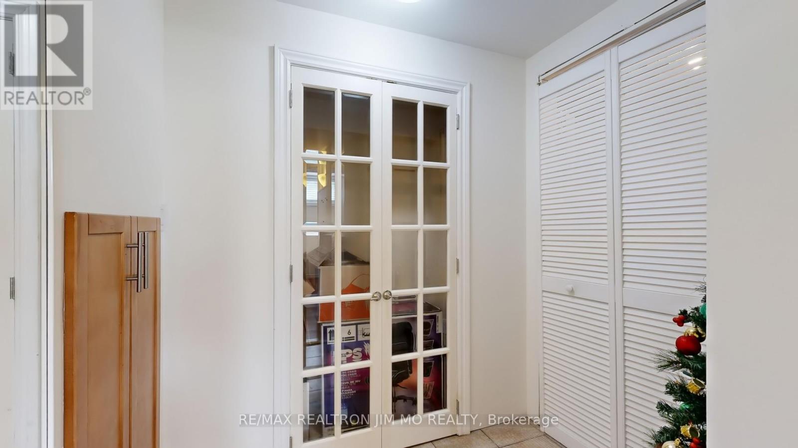 751 Sedore Avenue, Georgina, Ontario  L0E 1S0 - Photo 35 - N12414092