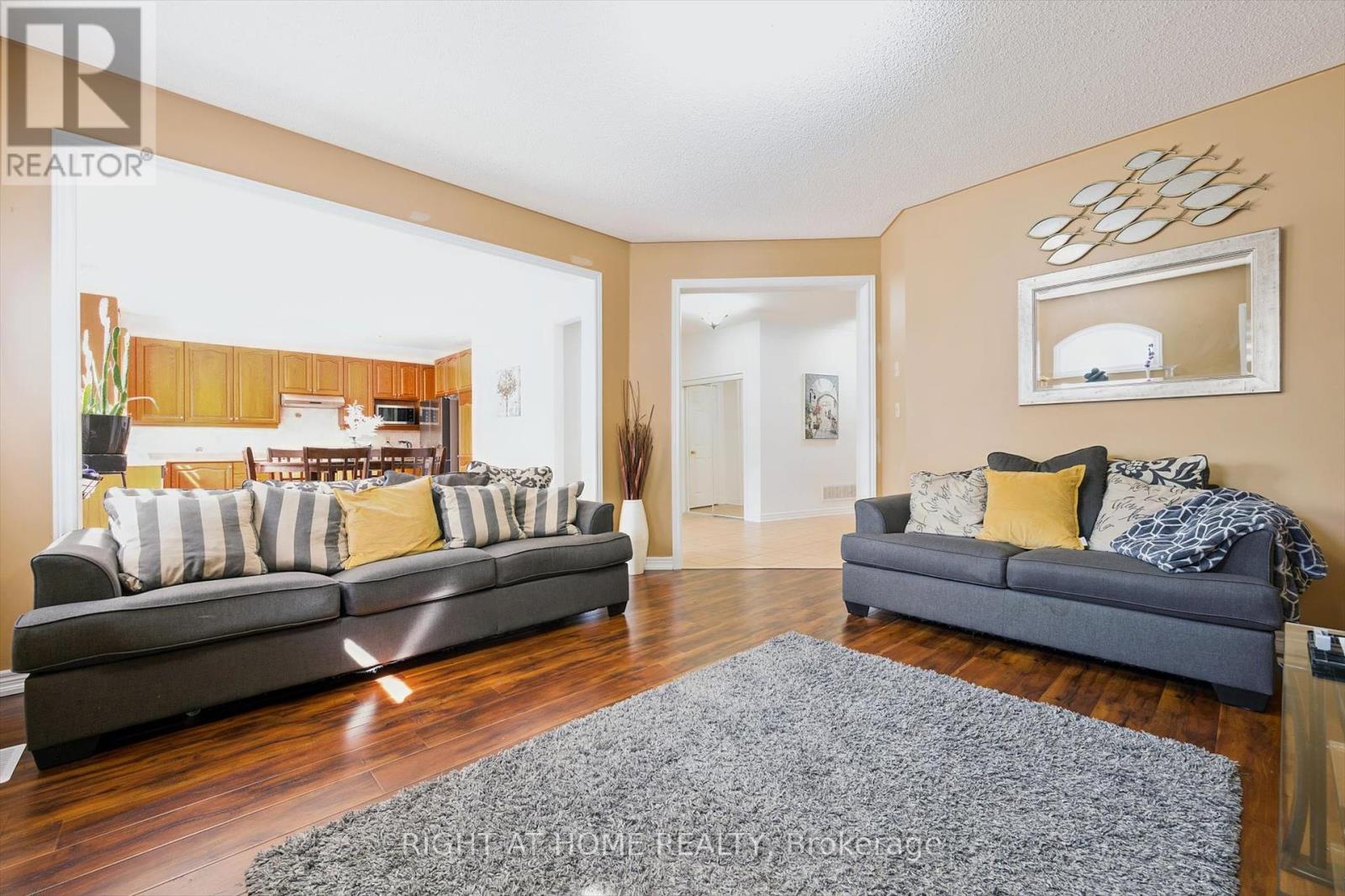 38 Cape Dorset Crescent, Brampton, Ontario  L6R 3L2 - Photo 8 - W12414098
