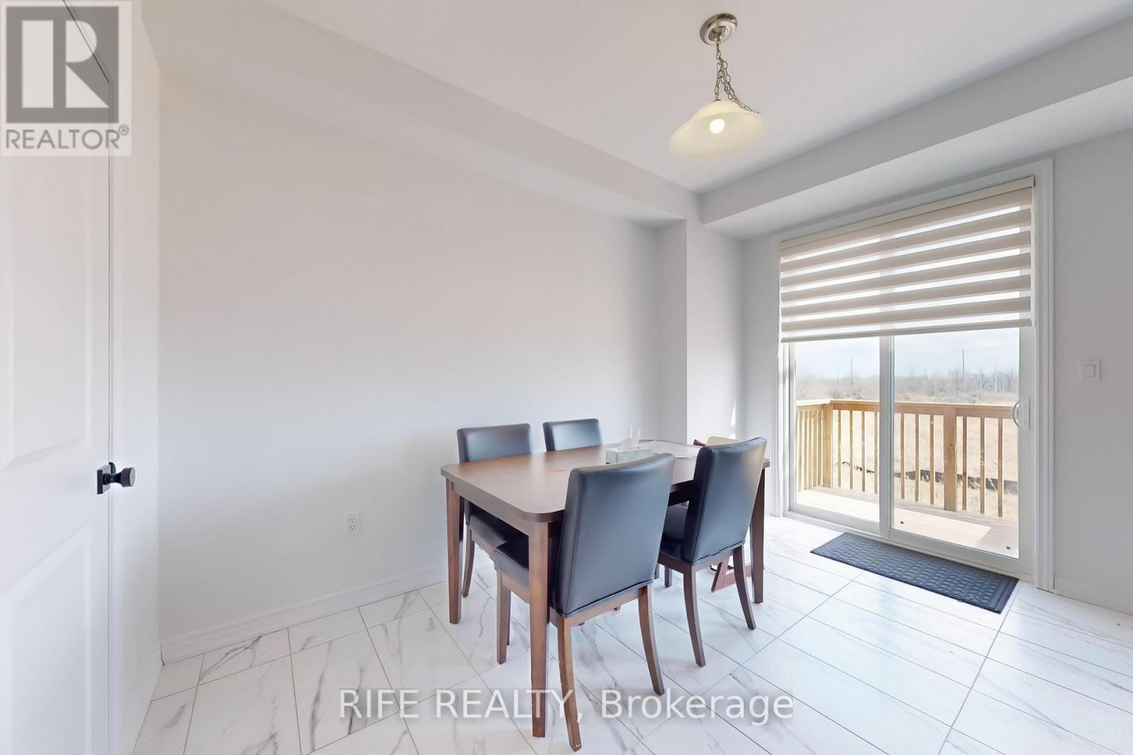 9 Bretlon Street, Brampton, Ontario  L6P 4N8 - Photo 12 - W12414125
