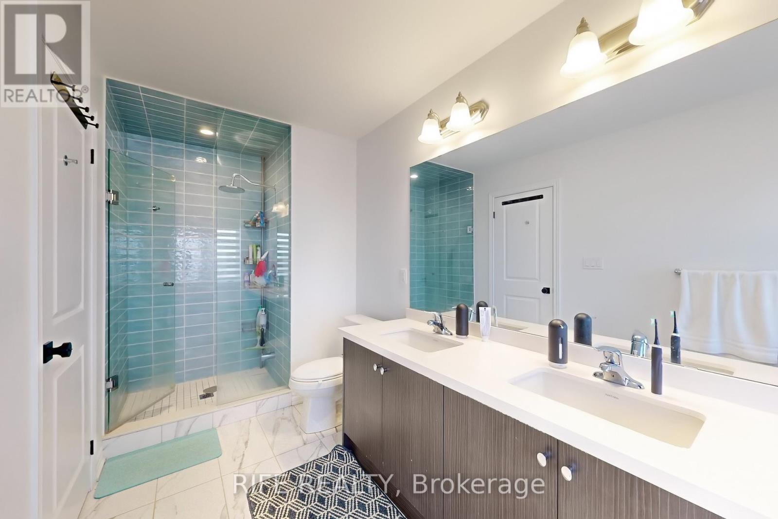 9 Bretlon Street, Brampton, Ontario  L6P 4N8 - Photo 19 - W12414125