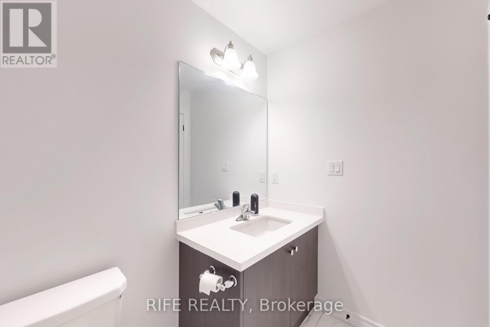 9 Bretlon Street, Brampton, Ontario  L6P 4N8 - Photo 26 - W12414125