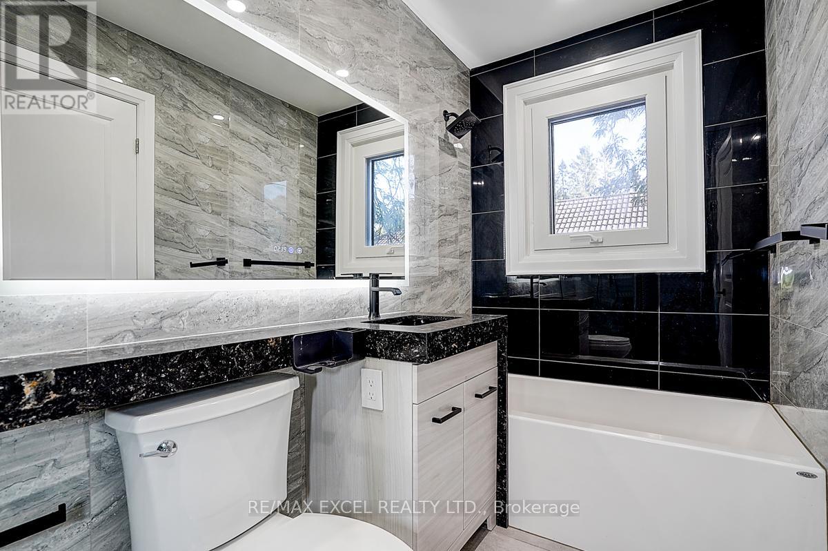 9 Oakcrest Avenue, Markham, Ontario  L3R 2B9 - Photo 26 - N12414129
