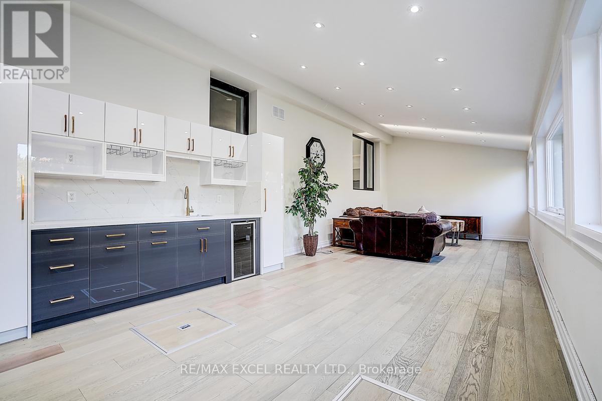 9 Oakcrest Avenue, Markham, Ontario  L3R 2B9 - Photo 38 - N12414129