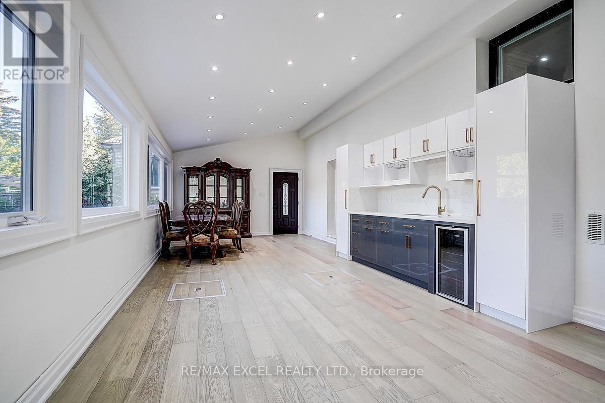 9 Oakcrest Avenue, Markham, Ontario  L3R 2B9 - Photo 40 - N12414129