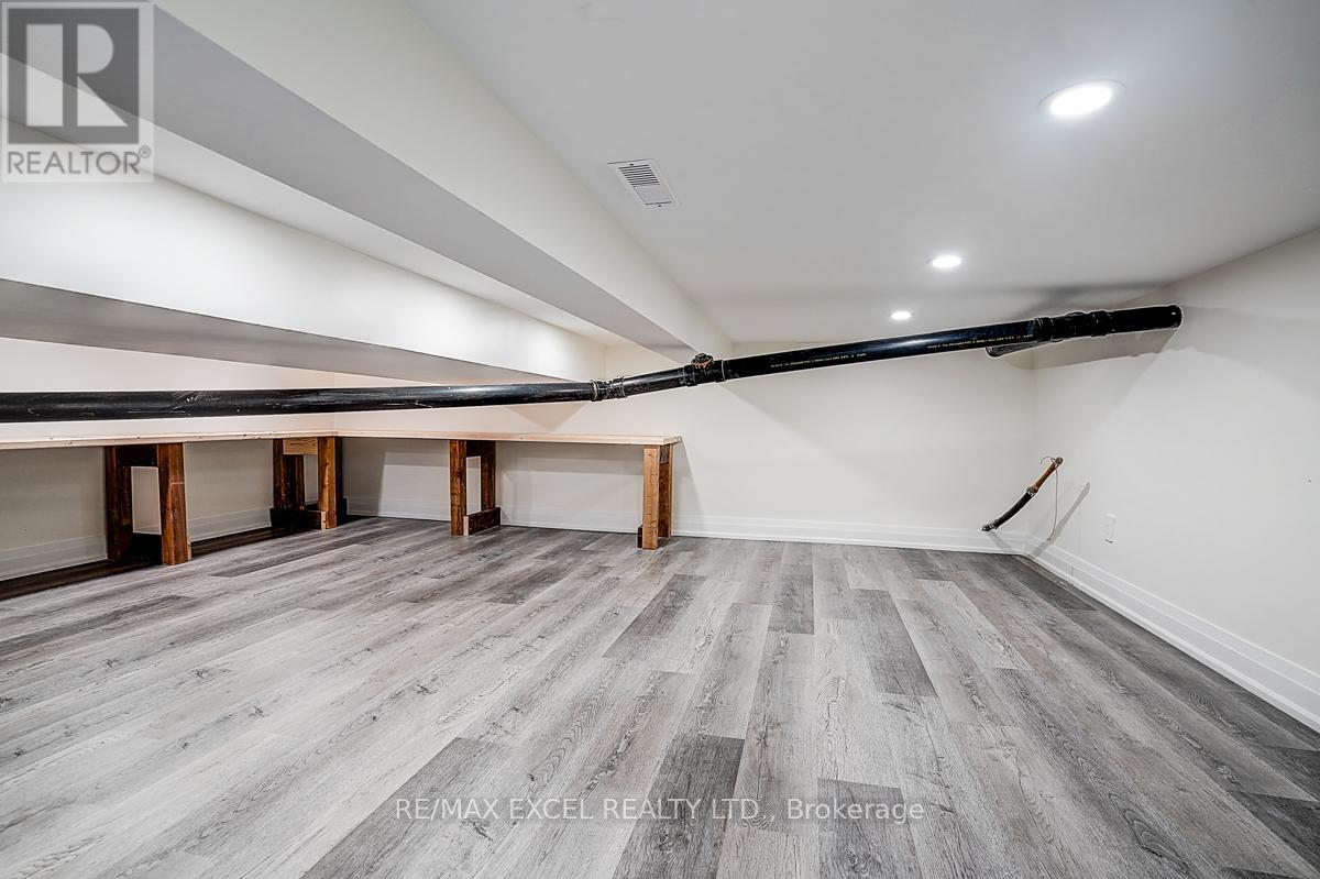 9 Oakcrest Avenue, Markham, Ontario  L3R 2B9 - Photo 45 - N12414129