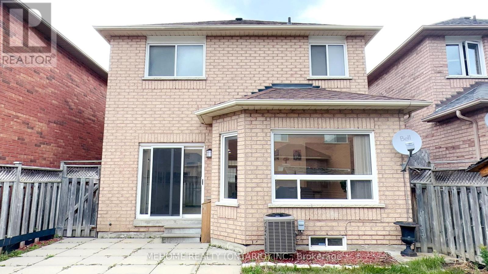 15 Catherina Street, Markham (Berczy), Ontario  L6C 2L6 - Photo 29 - N12414141